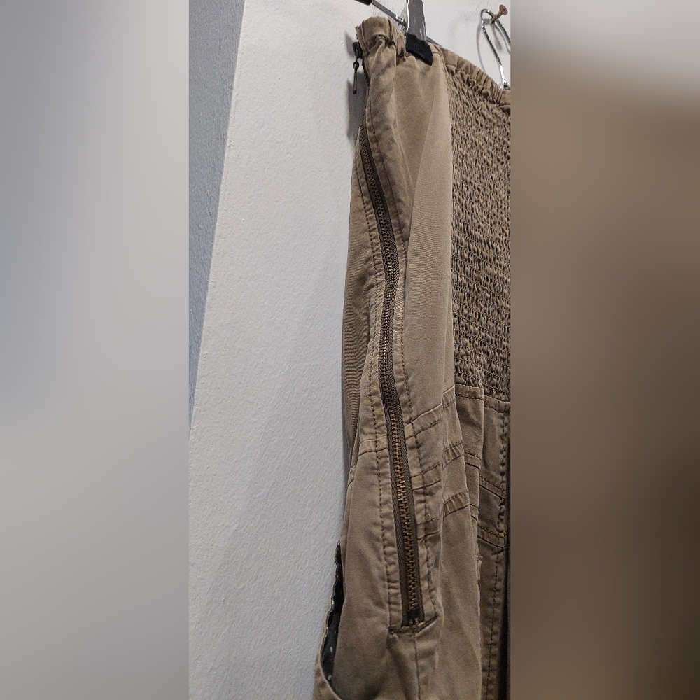 Guess Men's Khaki Chinos - Picture 4 of 15